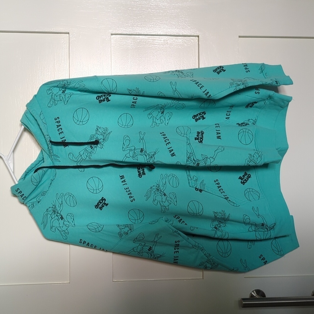 Space Jam hooded sweatshirt. Unisex size 1X. Bugs Bunny Space Jam hoodie.